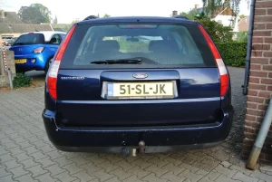 Ford Mondeo Wagon 1.8-16V Champion met Akrapovic uitlaat, foto 4