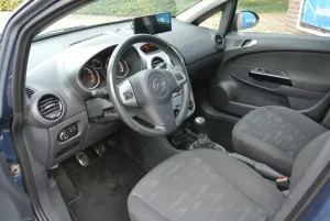 Opel Corsa 1.4-16V Edition, foto 7